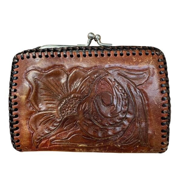 Vintage 1950's Tooled Wallet W/Coin Clasp Pearl - Picture 2 of 5